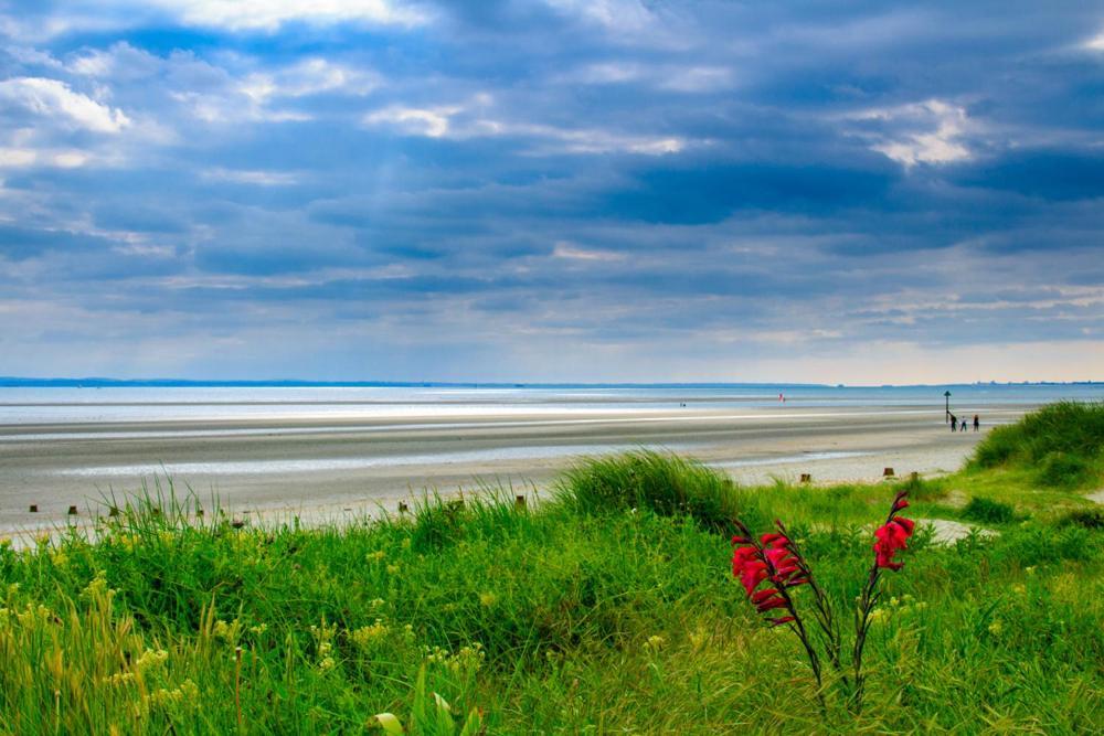 Pass The Keys Delightful 1 Bed Lodge In South Downs Village Чичестър Екстериор снимка